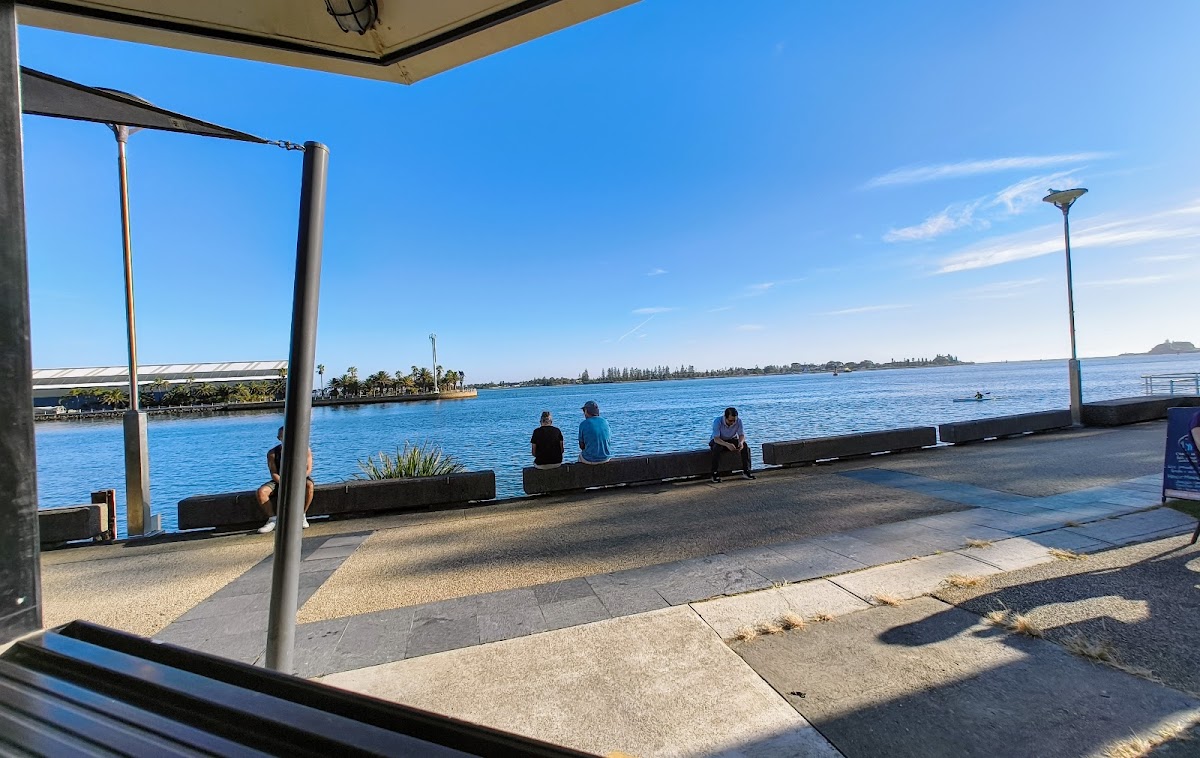 Lynch's Hub Photos 2